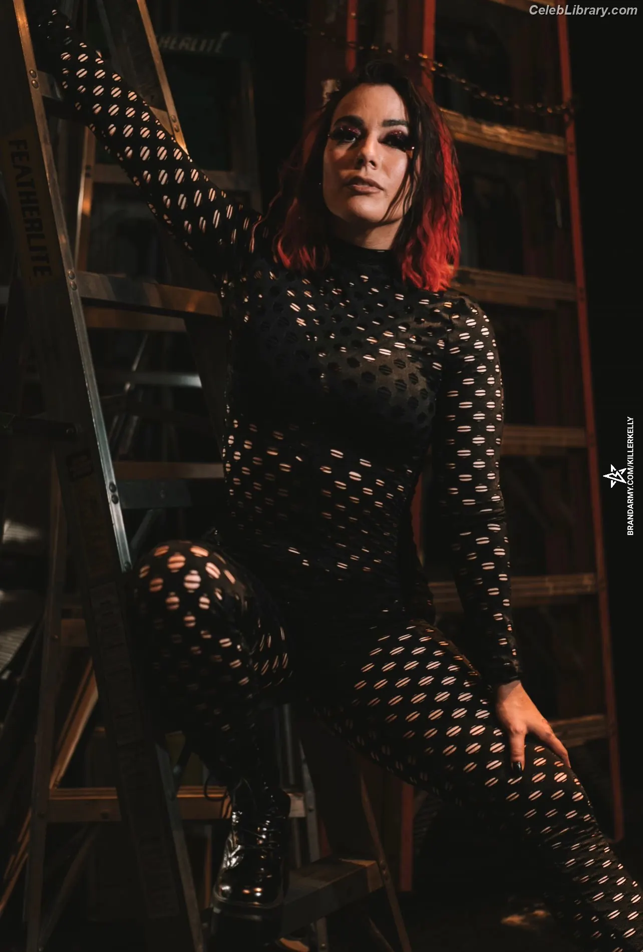 Killer Kelly photo 21 of 537