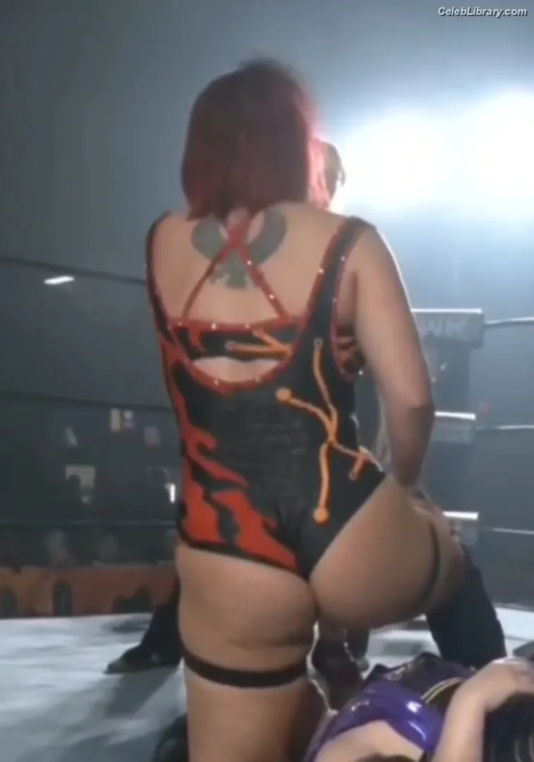 Killer Kelly photo 19 of 537
