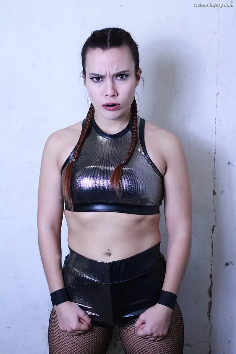 Killer Kelly photo 7 of 537