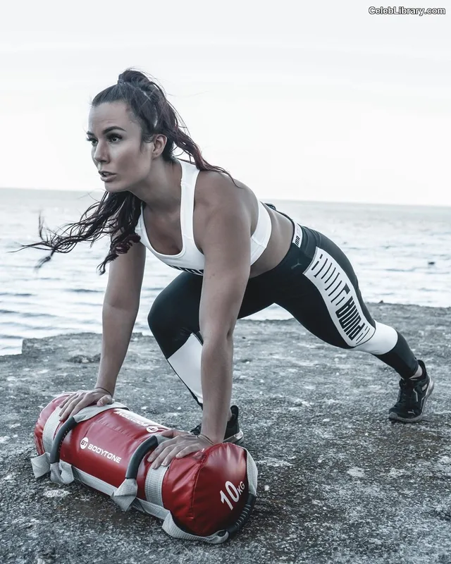 Killer Kelly photo 21 of 538