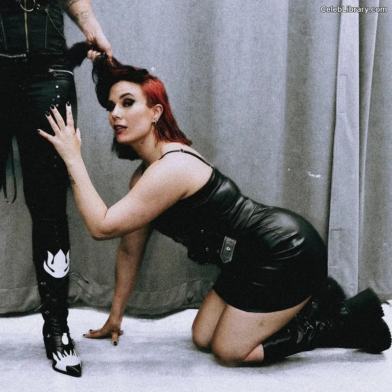 Killer Kelly photo 4 of 538