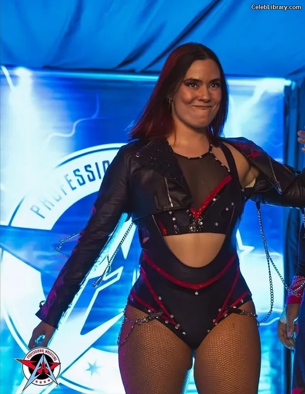 Killer Kelly photo 10 of 538