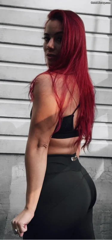 Killer Kelly photo 16 of 538