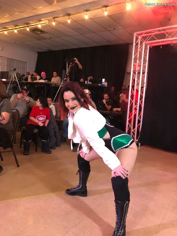 Killer Kelly photo 10 of 538