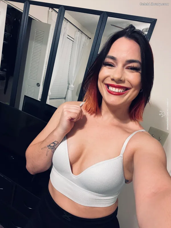 Killer Kelly photo 15 of 538