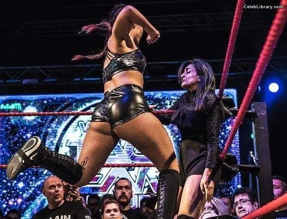 Killer Kelly photo 17 of 538