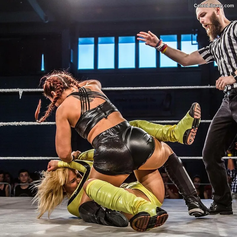 Killer Kelly photo 18 of 538
