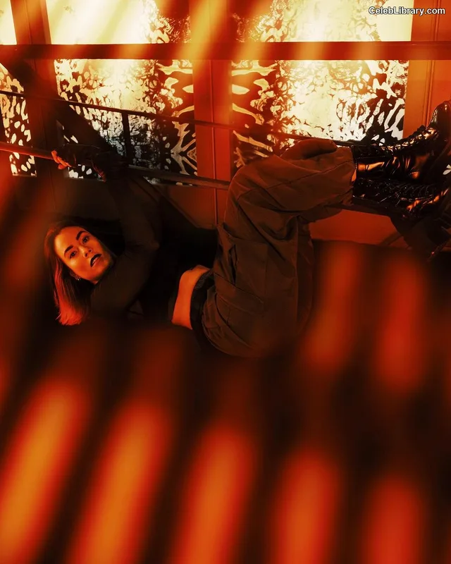 Killer Kelly photo 1 of 538