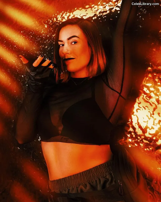 Killer Kelly photo 5 of 538