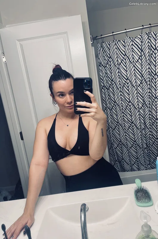 Killer Kelly photo 16 of 538