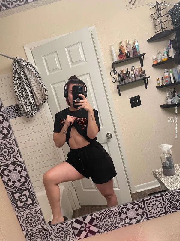 Killer Kelly photo 20 of 538