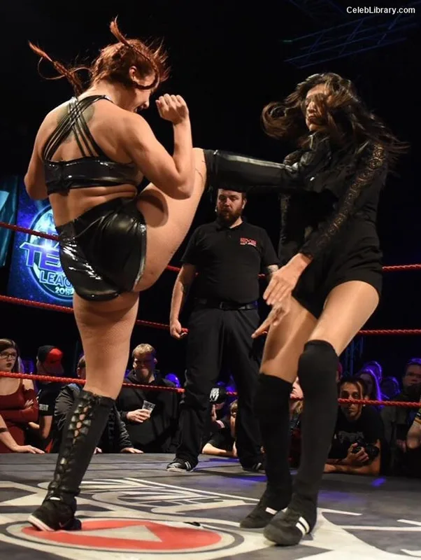 Killer Kelly photo 1 of 538