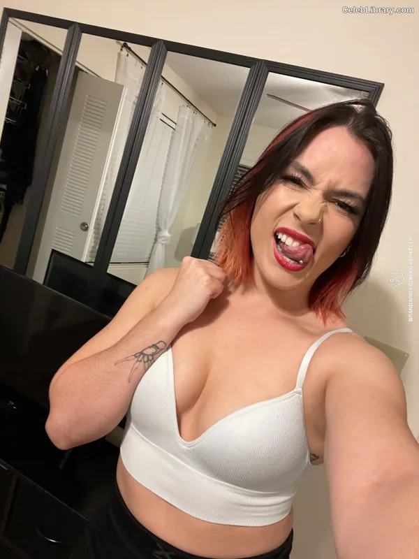 Killer Kelly photo 2 of 538
