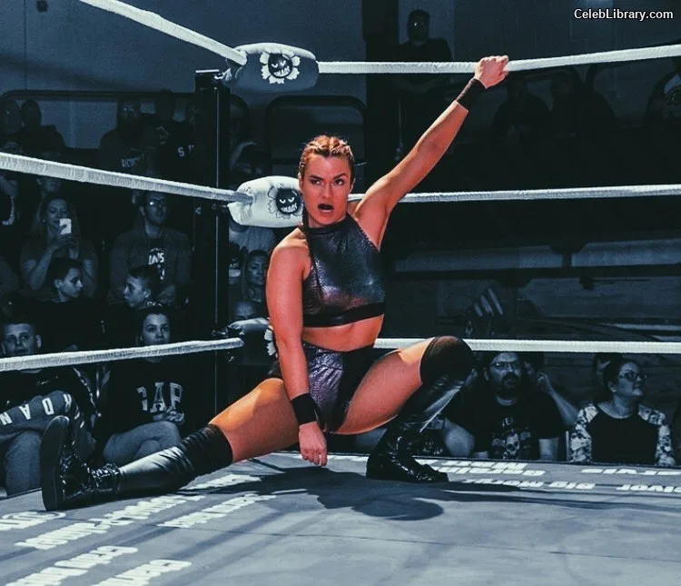 Killer Kelly photo 10 of 538