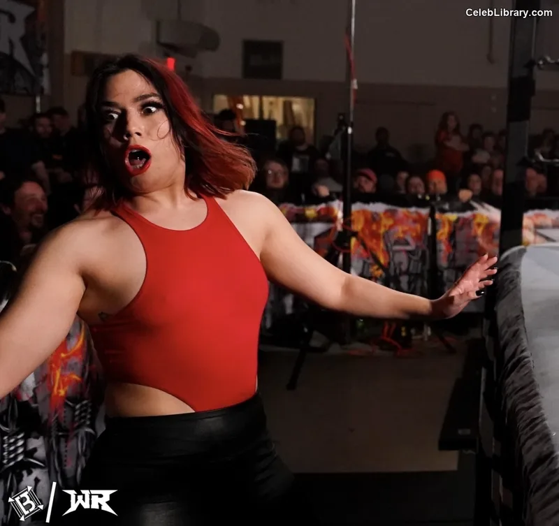 Killer Kelly photo 1 of 538
