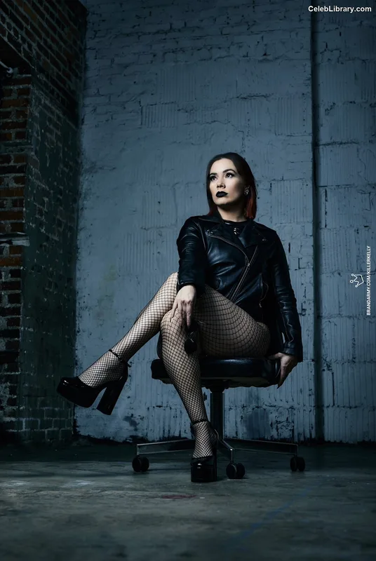 Killer Kelly photo 2 of 538