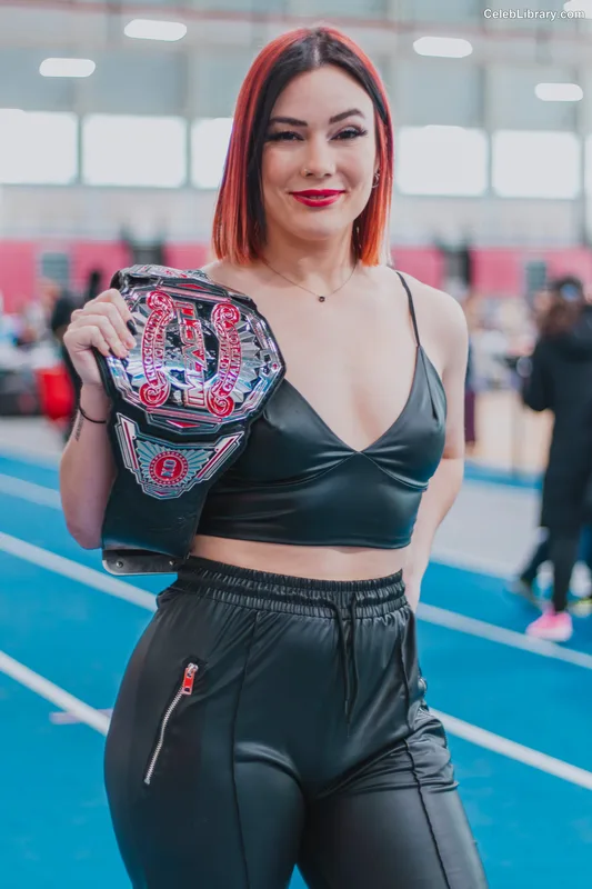 Killer Kelly photo 7 of 538