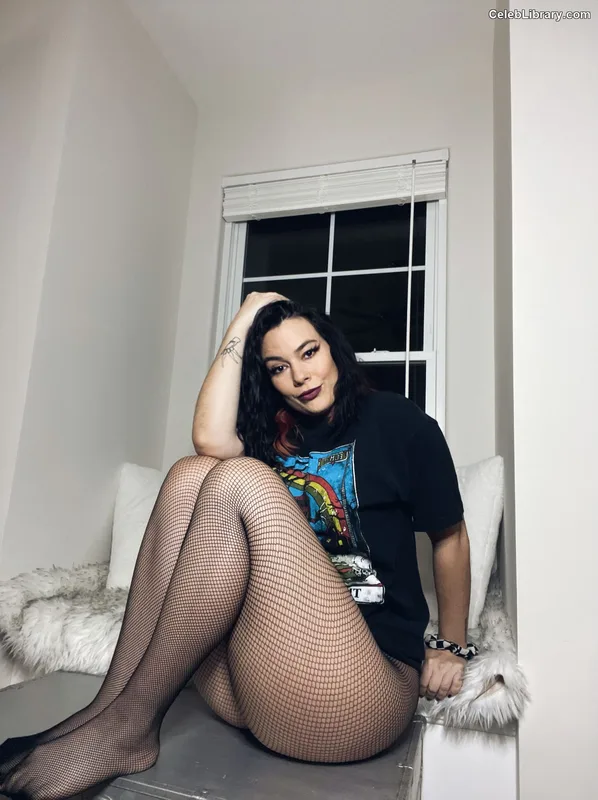Killer Kelly photo 16 of 538