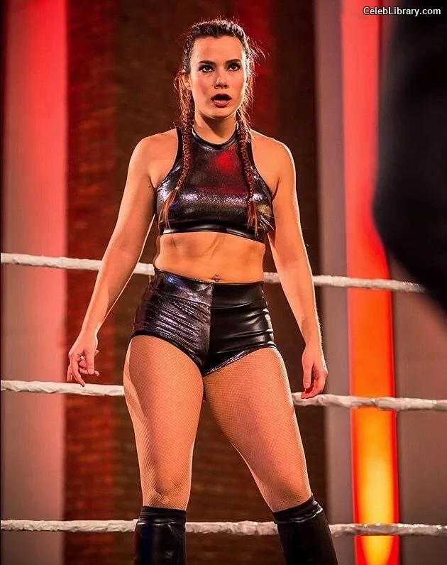Killer Kelly photo 10 of 538