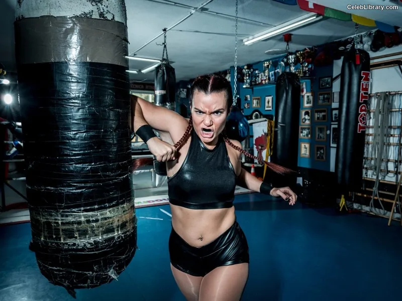 Killer Kelly photo 11 of 538