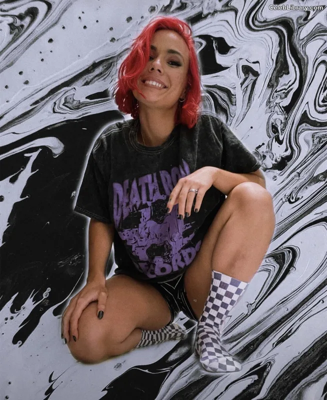 Killer Kelly photo 20 of 538