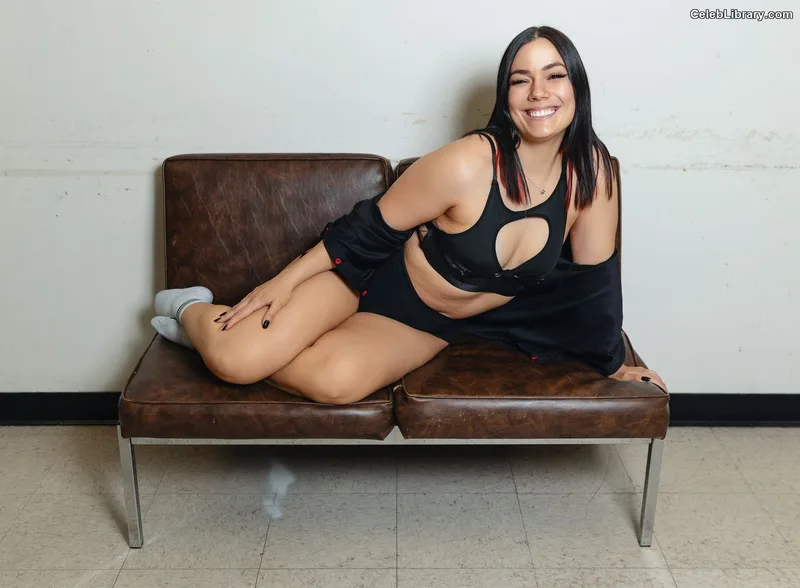 Killer Kelly photo 16 of 538