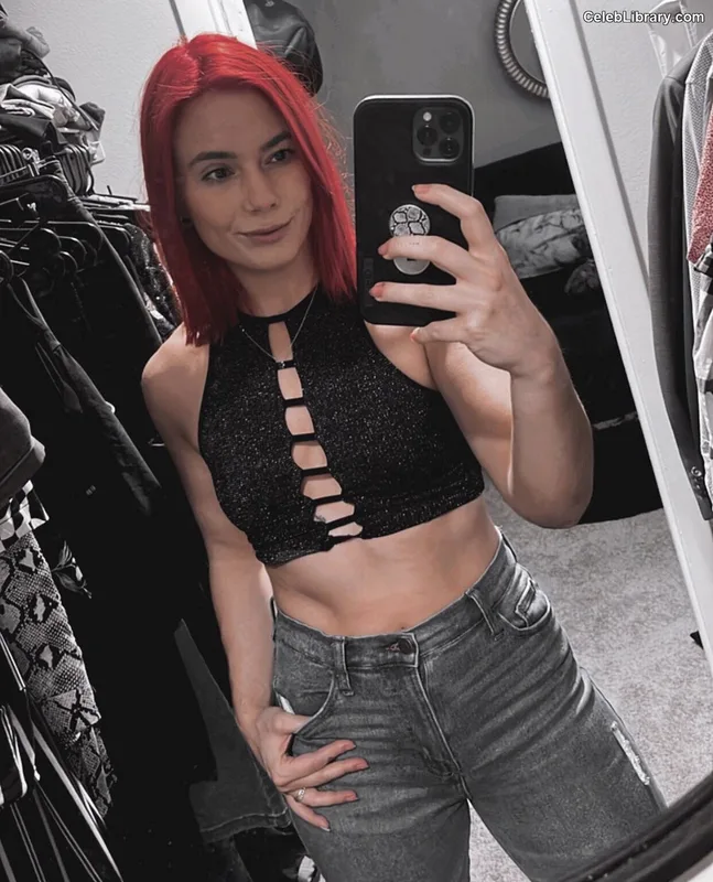 Killer Kelly photo 10 of 538