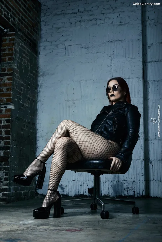 Killer Kelly photo 15 of 538