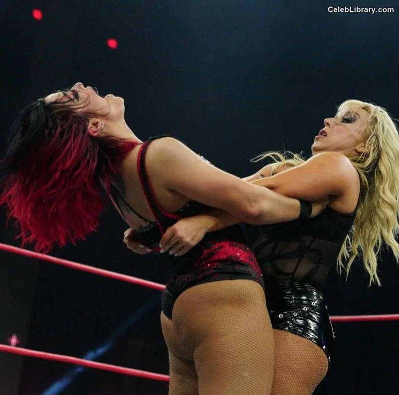 Killer Kelly photo 19 of 538