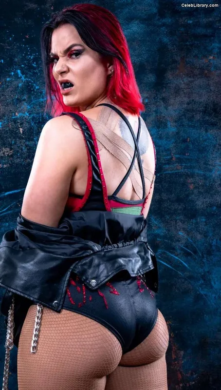 Killer Kelly photo 21 of 538