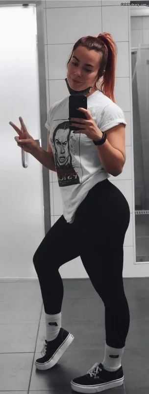 Killer Kelly photo 3 of 538