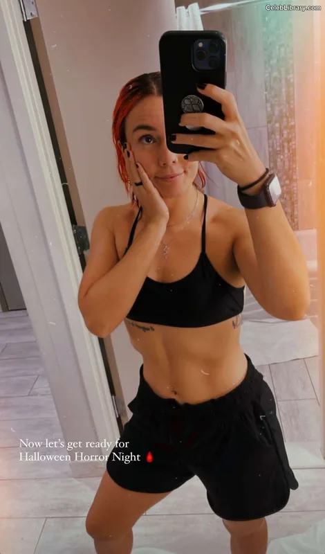 Killer Kelly photo 2 of 538