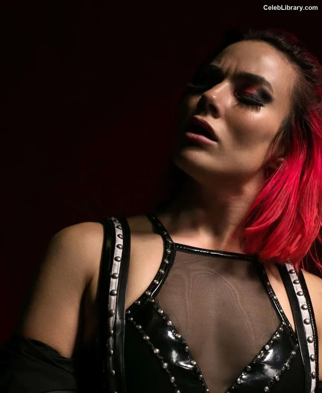 Killer Kelly photo 9 of 538