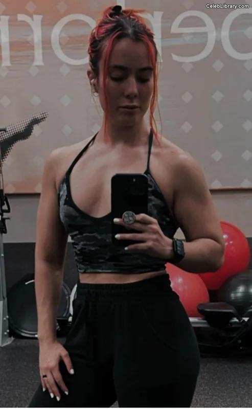 Killer Kelly photo 2 of 538