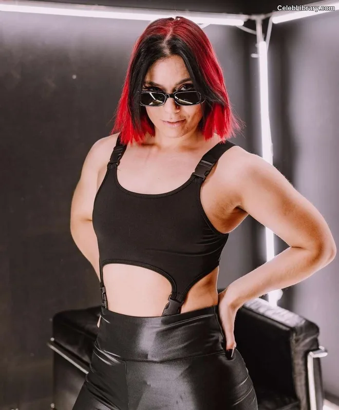 Killer Kelly photo 8 of 538