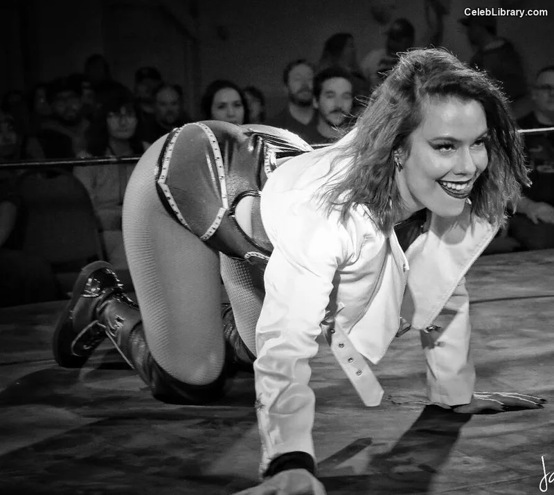 Killer Kelly photo 16 of 538