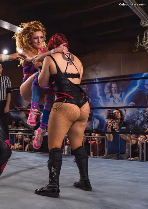 Killer Kelly photo 17 of 538