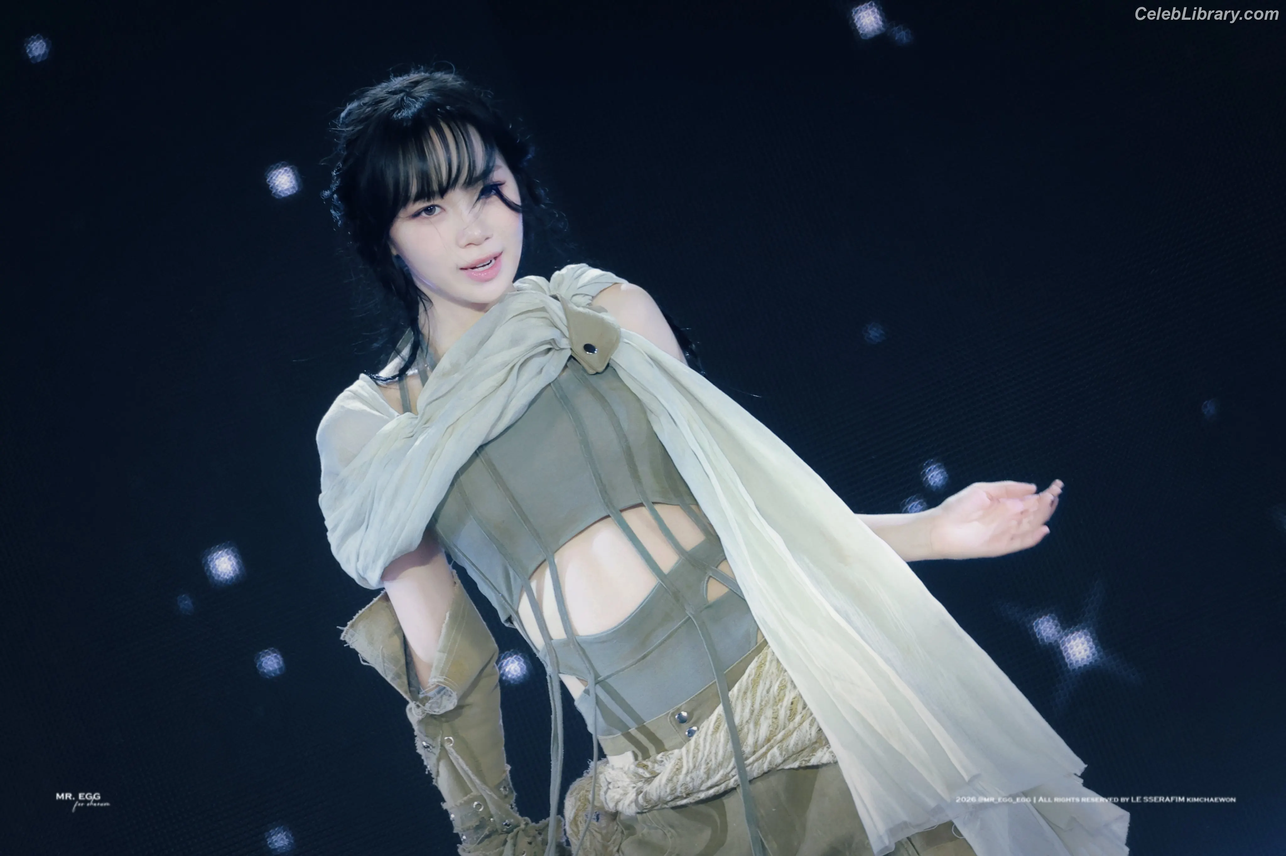 Kim Chaewon 김채원 [Le Sserafim] photo 14 of 2309