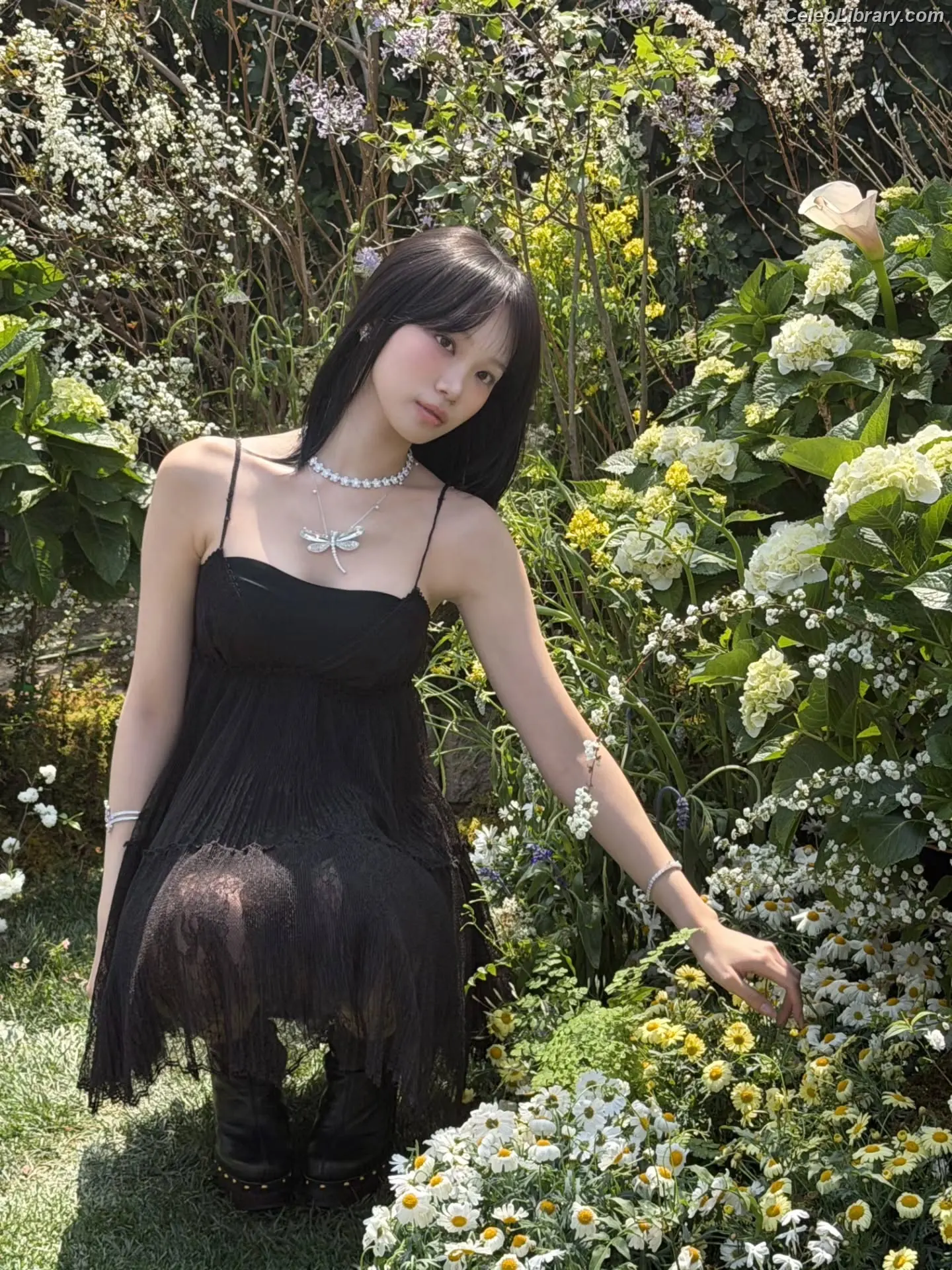Kim Chaewon 김채원 [Le Sserafim] photo 9 of 2309