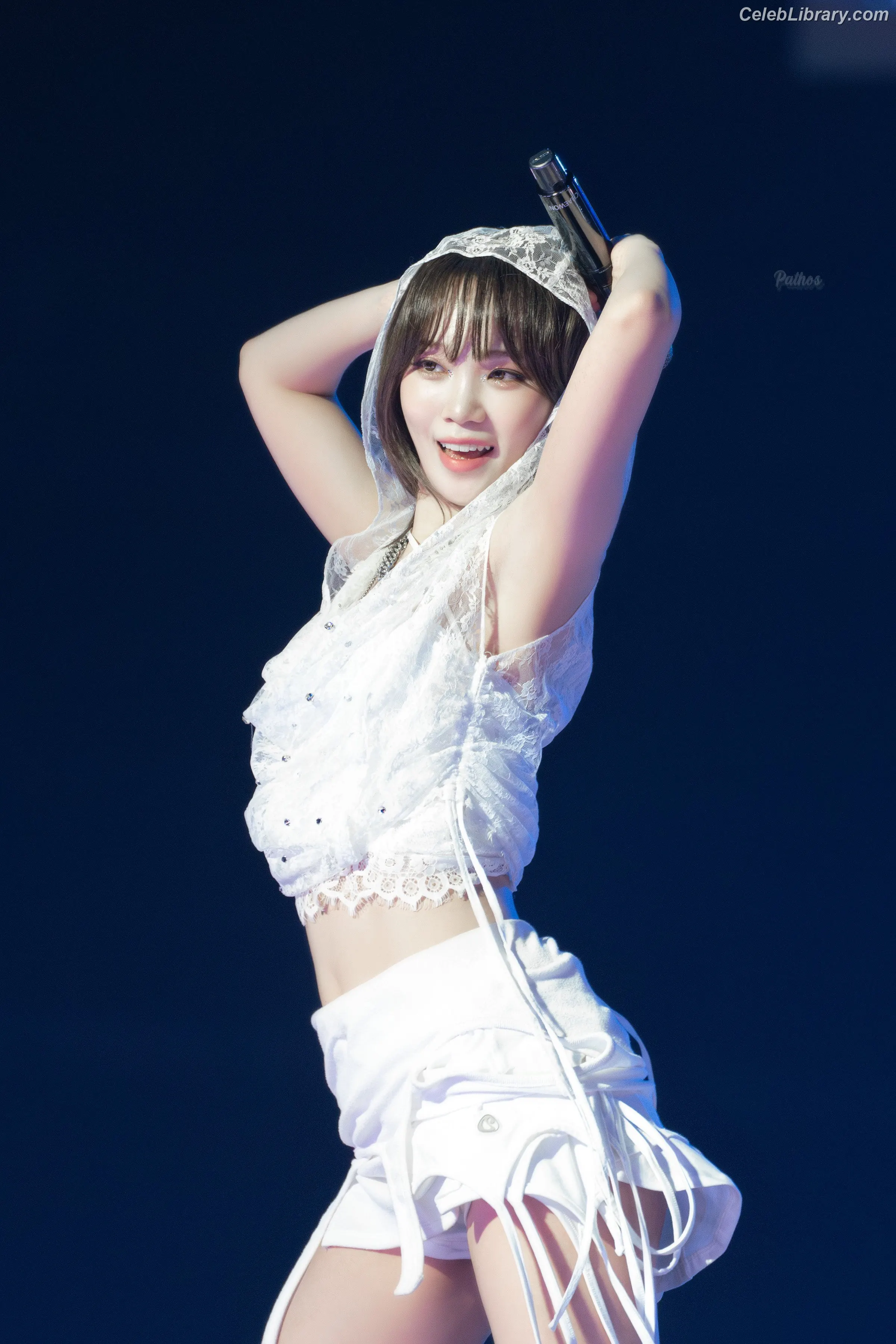 Kim Chaewon 김채원 [Le Sserafim] photo 11 of 2309