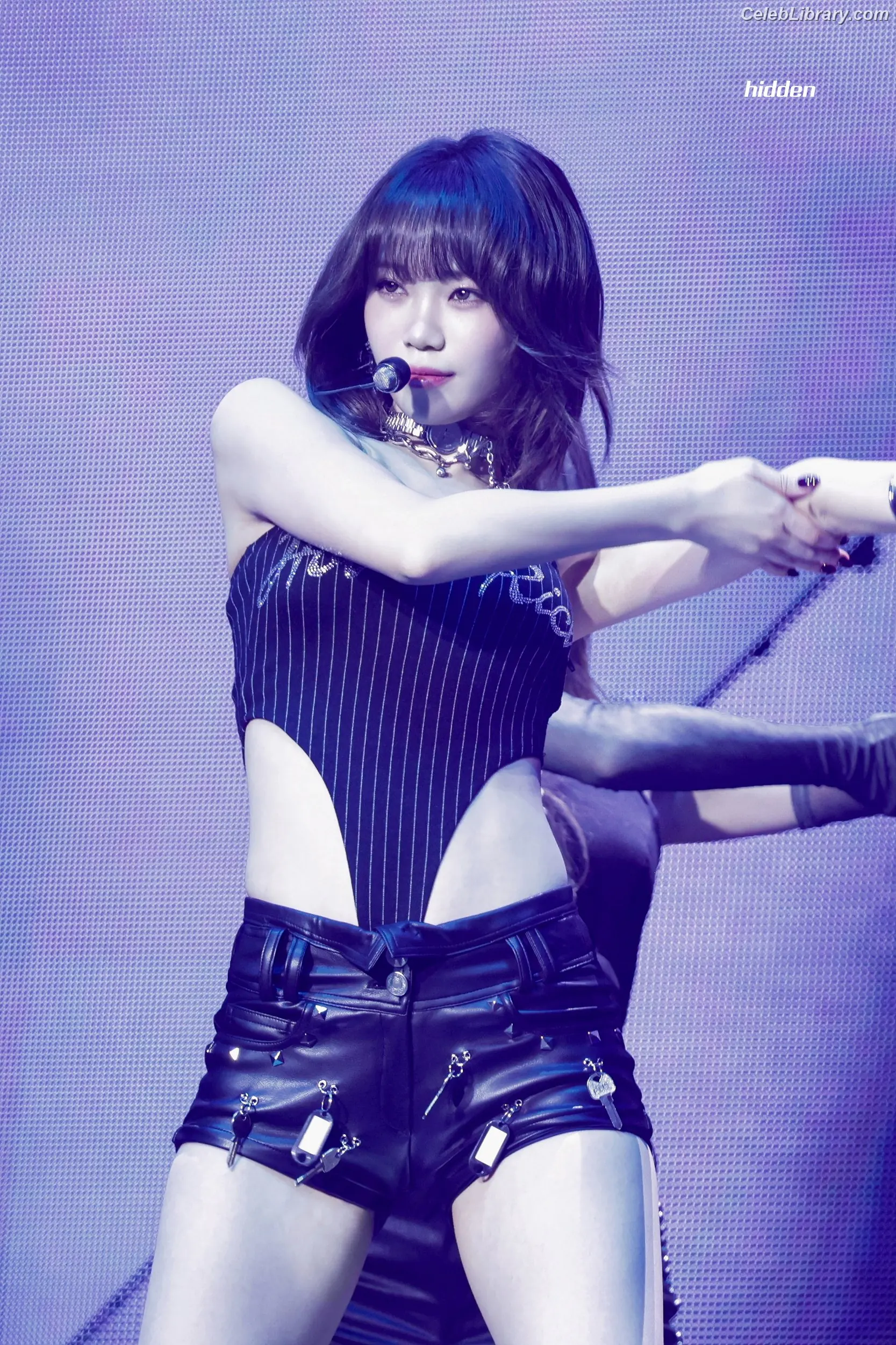 Kim Chaewon 김채원 [Le Sserafim] photo 16 of 2309