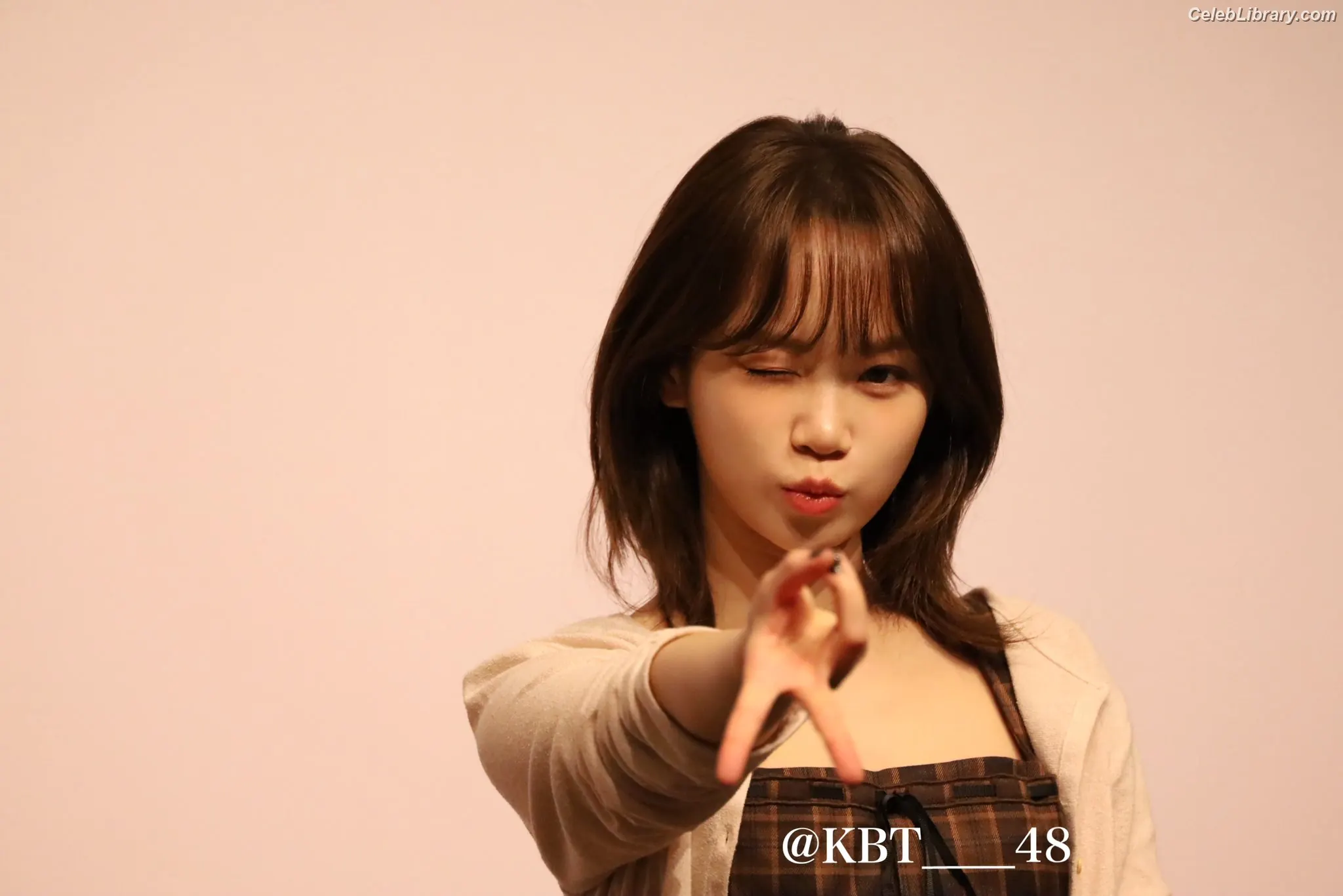 Kim Chaewon 김채원 [Le Sserafim] photo 8 of 2309