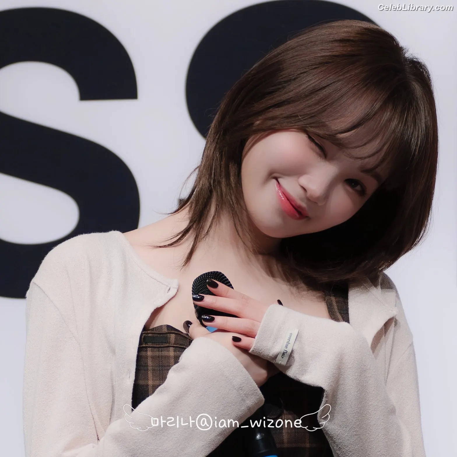 Kim Chaewon 김채원 [Le Sserafim] photo 18 of 2309