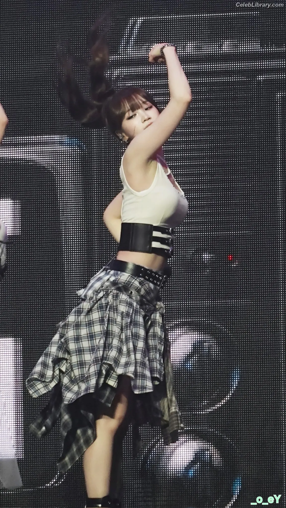 Kim Chaewon 김채원 [Le Sserafim] photo 3 of 2309