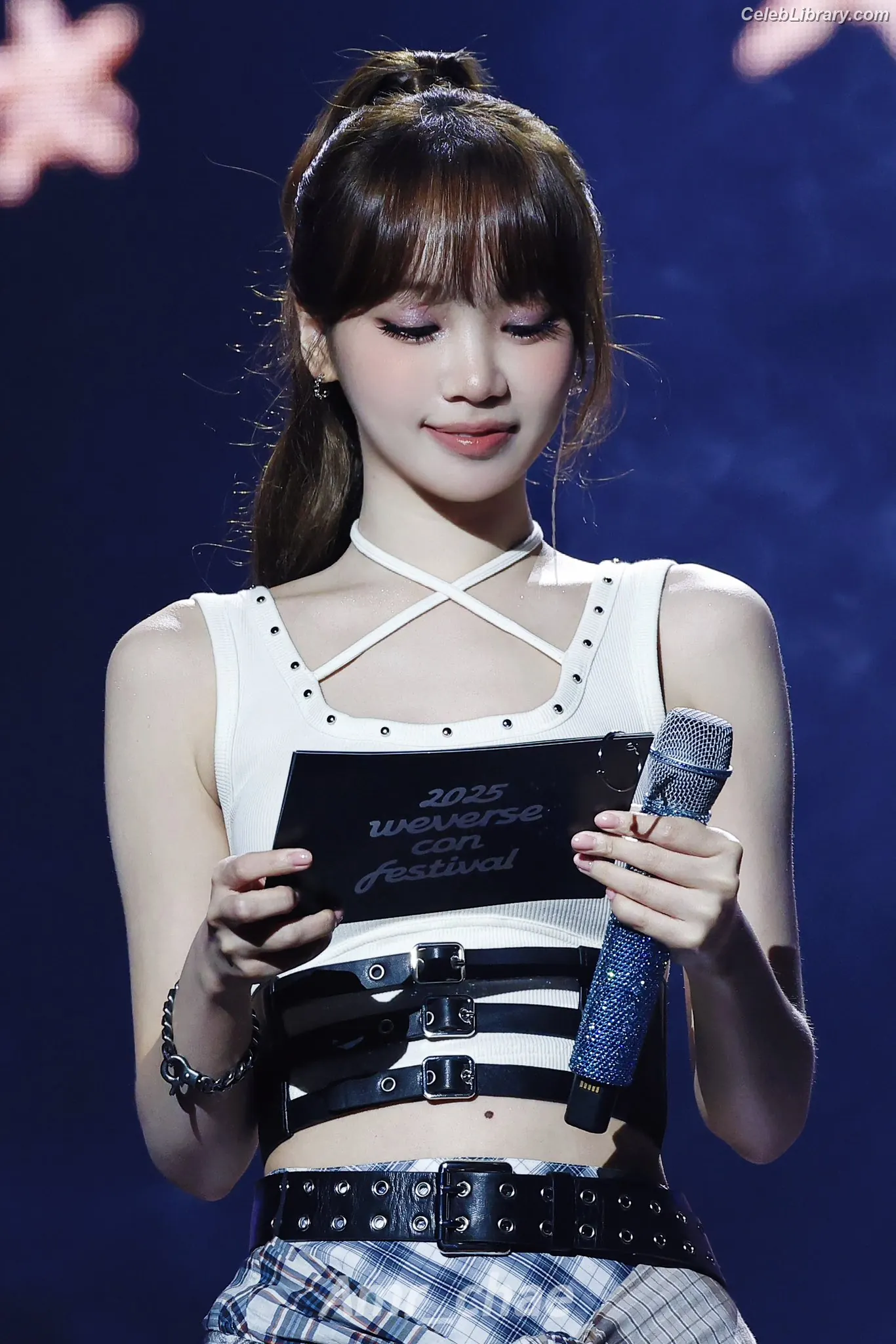 Kim Chaewon 김채원 [Le Sserafim] photo 4 of 2309