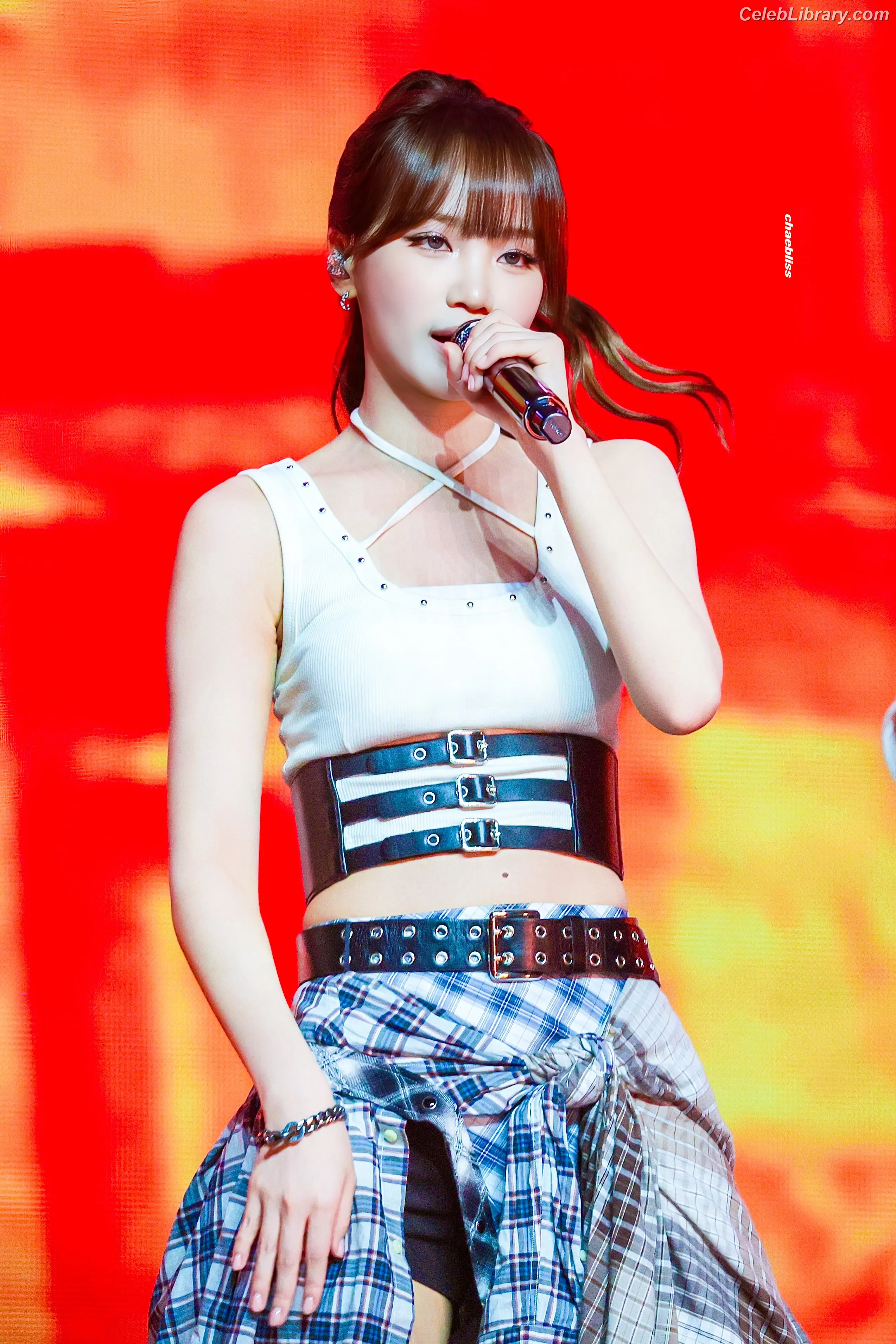 Kim Chaewon 김채원 [Le Sserafim] photo 7 of 2309