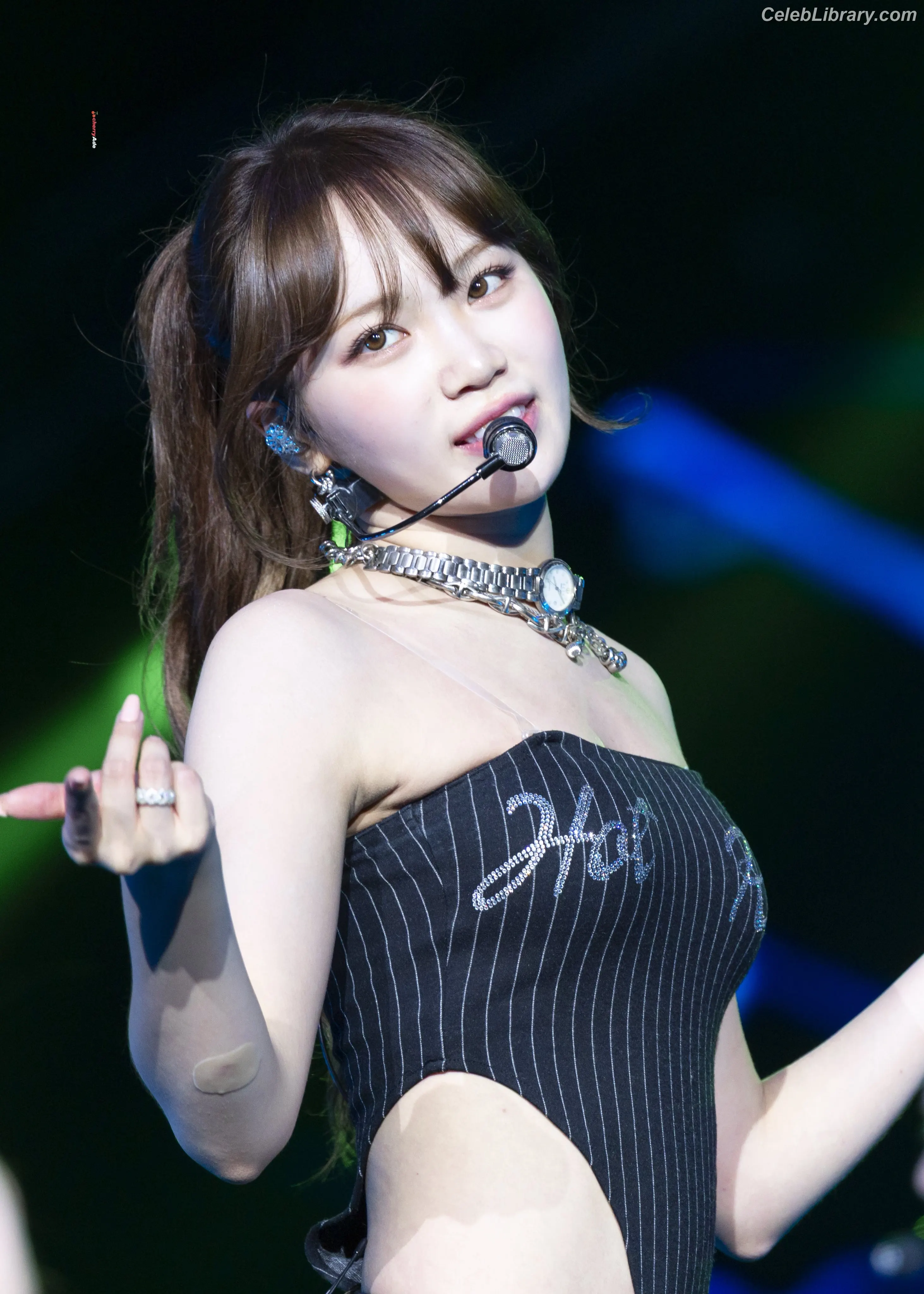 Kim Chaewon 김채원 [Le Sserafim] photo 15 of 2309