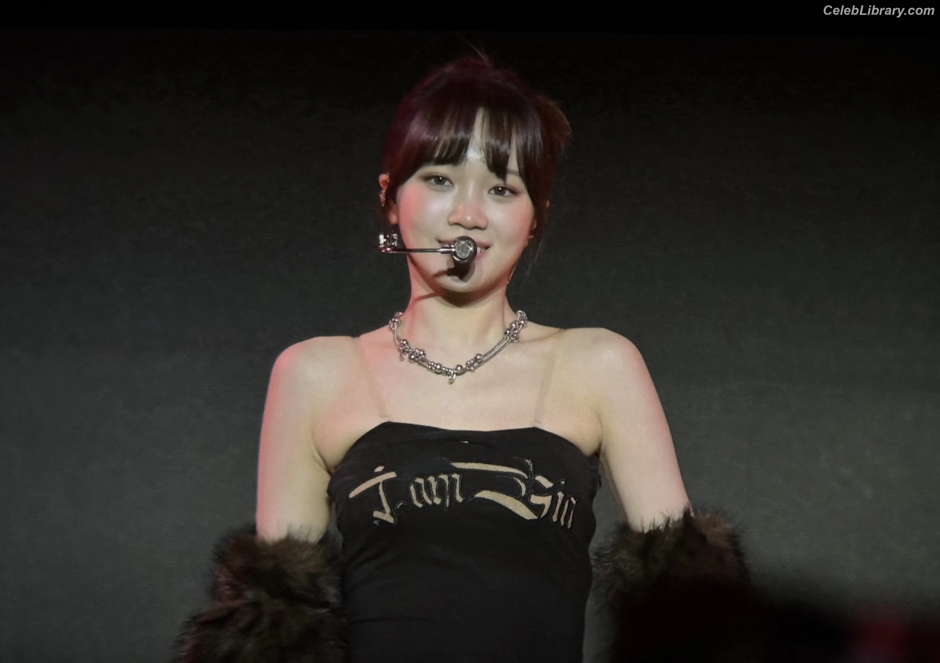 Kim Chaewon 김채원 [Le Sserafim] photo 14 of 2309