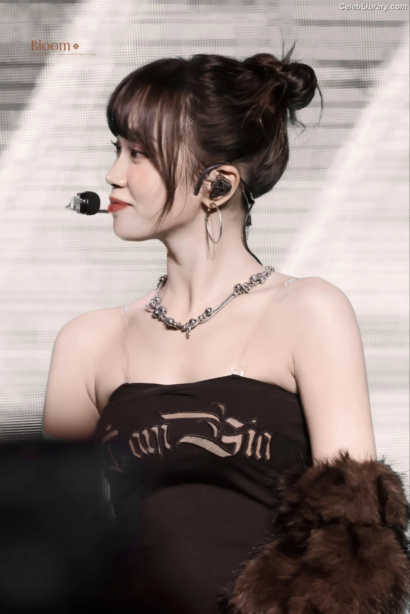 Kim Chaewon 김채원 [Le Sserafim] photo 4 of 2309