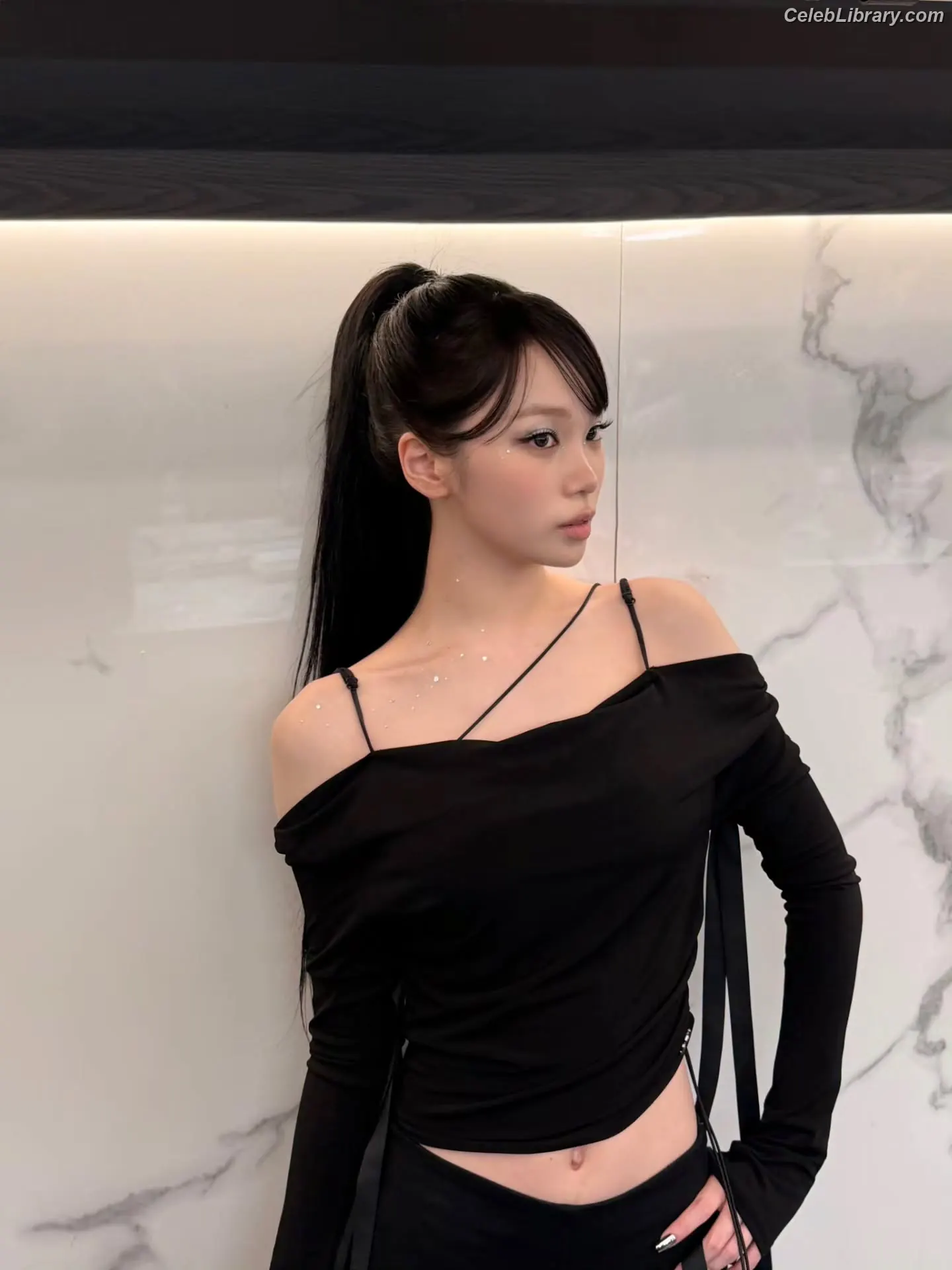 Kim Chaewon 김채원 [Le Sserafim] photo 6 of 2309
